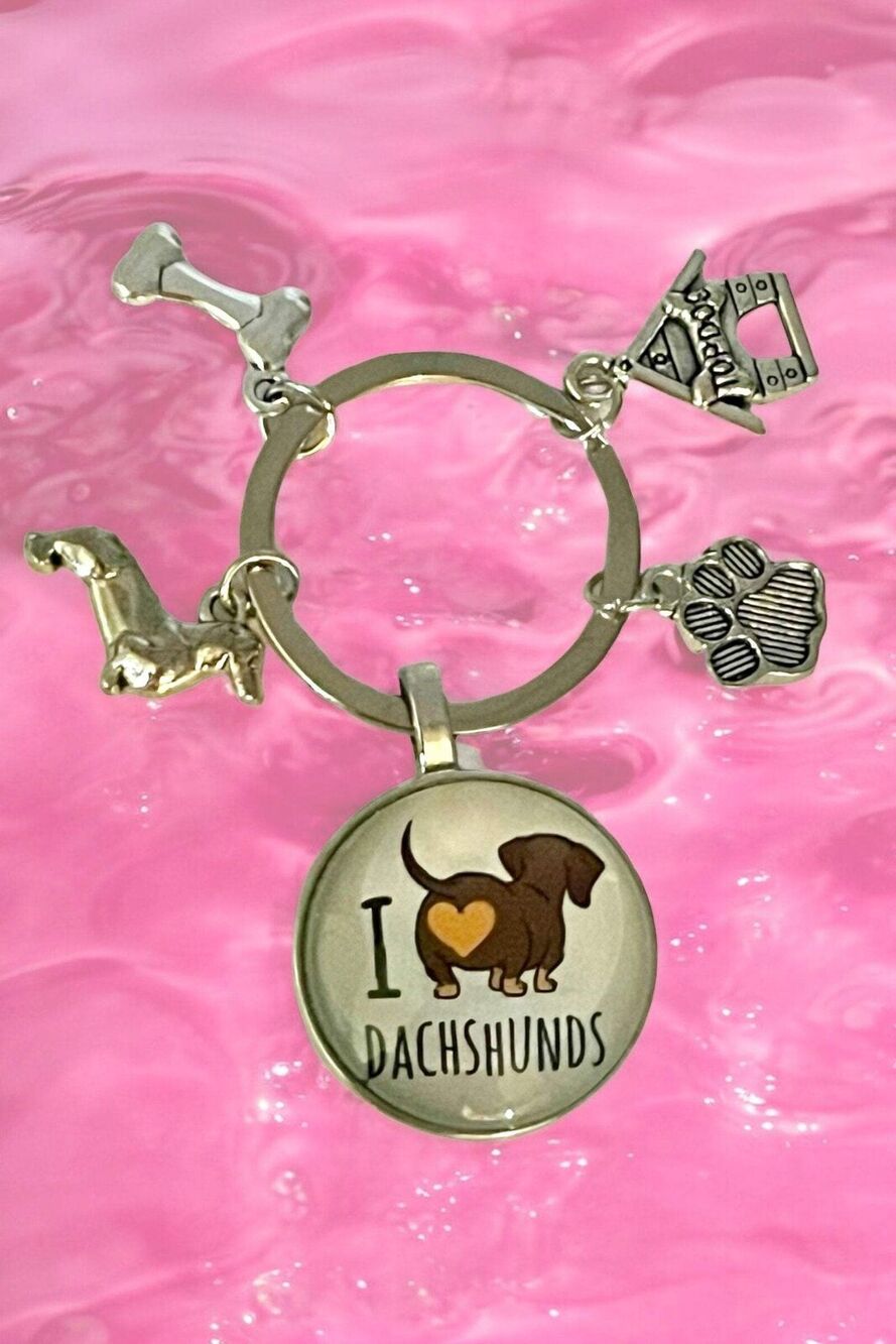 Dachshund Delight Keychain - Adorable Doxie Gift for Pet Lovers - Picture 4 of 5